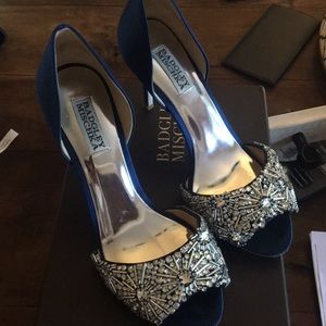 Badgley Mischka Maria navy pumps